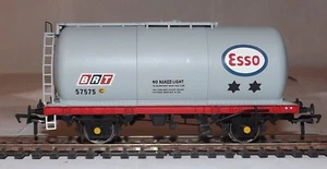 VAGÓN CISTERNA BACHMANN 37-576 45 TONELADAS TTA 'ESSO' GRIS - Imagen 1 de 3