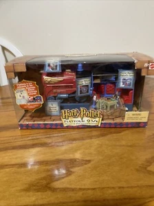 Harry Potter Platform 9 3/4 World Of Hogwarts Mattel Playset 2001 Sealed - Picture 1 of 8