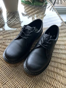 Dr. Martens Teens Mädchen AW004 schwarz Leder Oxford glatt Schnürschuhe 5M EUC! - Bild 1 von 9
