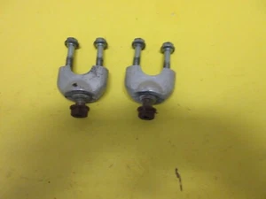 1984 honda ATC big red 200 ES handlebars clamp - Picture 1 of 3