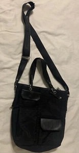 Kenneth Cole Reaction Black Crossbody Bag Small Pockets Adjustable Strap - Picture 1 of 10