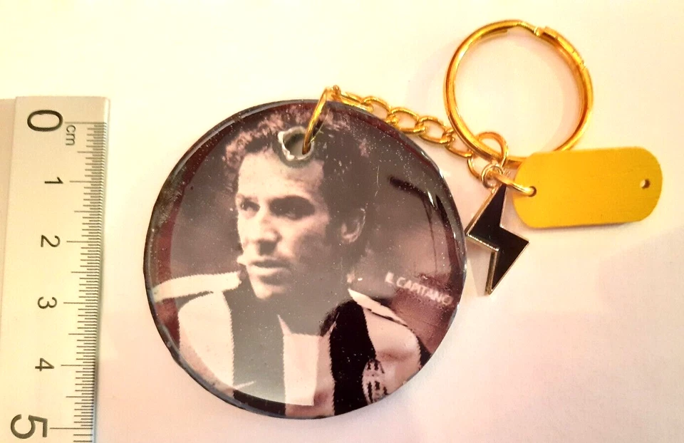 ALEX DEL PIERO (JUVENTUS) - PORTACHIAVI HANDMADE A MANO IN RESINA - Immagine 1 di 1