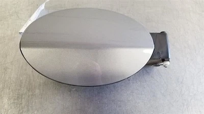 Maserati Quattroporte 17 2017 OEM llenado de combustible puerta de gas dorado  Foto 1 de 4