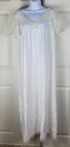 Camisón Corhan Vintage Largo Satén Barrido Marfil Bordado Encaje Mediano Novia - Imagen 1 de 6