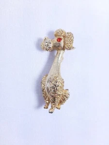 Rare 1960s Signed Mamselle Poodle Dog Brooch Pin with Red Rhinestone Eye - Foto 1 di 5