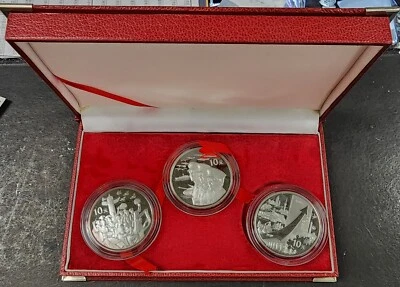 1999 10 Yuan Coin 50th Anniversary of China 99.9 Silver Proof  GEM BU 3 coin set - Image 1 of 4