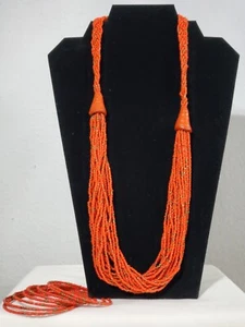 Afrikanische handgefertigte mehrlagige Perlenkette mit passendem Armband in Orange - Bild 1 von 3
