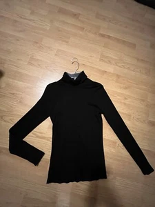 CYRUS ESSENTIALS NEGRO CUELLO ALTO ACANALADO MUJER’S TALLA S - Imagen 1 de 5
