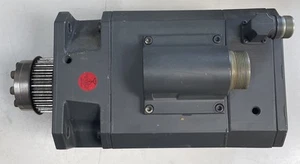 Siemens 3~Servomotor Motor Synchronmotor Simotics 1FT6082-1AF71-3AG1 - Picture 1 of 3