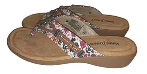 MINNETONKA Sandals WOMEN'S Sz 7 FLIP-FLOPS NWOT Red White Blue Cloth - Picture 1 of 10