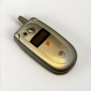 Motorola V500 - Gris Plata (Desbloqueado) Teléfono Móvil - Imagen 1 de 12