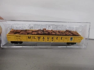 MICRO-TRAINS-#04800110-MILWAUKEE ROAD-GONDOLA W/LOAD #81040~N SCALE - Picture 1 of 4