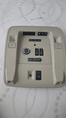 2015 - 2020 CADILLAC ESCALADE ESV OEM FRONT DOME LIGHT LAMP SUNROOF SWITCH PANEL - Image 1 of 2