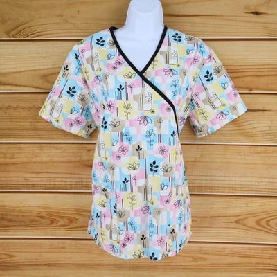SB Scrubs Scrub Top Womens Size M Multicolor Floral Polyester Blend Waist Tie - Image 1 of 4