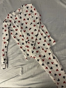 Gap Disney Size 10 Long Sleeve And Pants Pajamas Slim Fitting - Picture 1 of 4