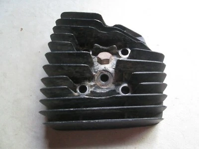 DE COLECCIÓN KE175 / KD175 KAWASAKI CULATA NEGRA 11001-104-21 Foto 1 de 4