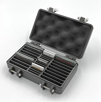 Game Boy Advance, DS, 3DS Cartridge Protective Carrying Case - Holds 32 Games - Image 1 of 4
