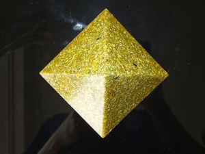 Large 12x9cm 23k Gold Orgone Energy Auric Field Harmonizer 5xDT Quartz Pyramid - Picture 1 of 3