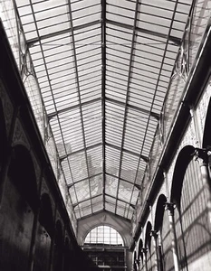 Rasch Fototapete Vlies Schwarz Weiß Glasdach Fabrik Fenster 940923 (29,24€/1qm) - Bild 1 von 1