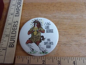 1995 SANTA ANITA DERBY " I LIKE LAKE GEORGE " Pinback BUTTON Pin ART PATTY - Picture 1 of 2