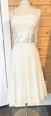 Vintage 1950s white lace party dress rhinestones on bodice satin sash B 31 - Image 1 of 4