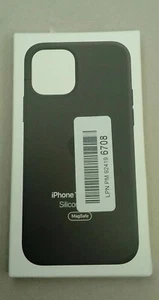 iphone 13 Black silicone case with magsafe - Picture 1 of 5