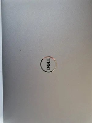 Dell Precision 3551 i7-10850H 16GB 500GB SSD 15.6" Nvidia P620 Win 10 Foto 1 de 4