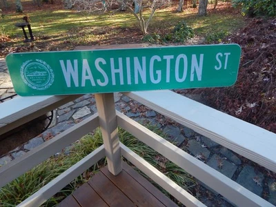 Letrero de calle vintage Washington St. Boston 42"x8" 3 libras Logo de la Commonwealth retirado Foto 1 de 4