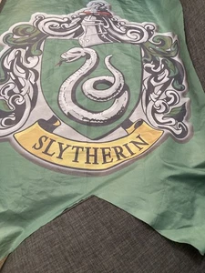 Harry Potter Hogwarts Slytherin Haus Banner/Wappen große Ösen 28” x 45” - Bild 1 von 6