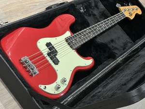 1994 Fender P Precision Bass w/ Hard Case - Better Than New!  - Picture 1 of 11