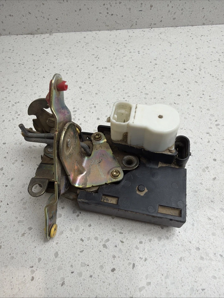 02-04 Chevrolet Trailblazer GMC Envoy Rear Latch Lift gate actuator 16639869 - Image 1 of 4