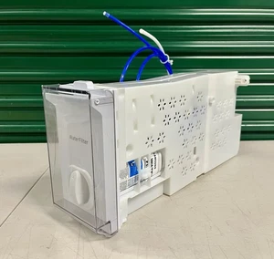 New Samsung Fridge Case Filter DA97-23386A - CRACKED - w Filter - Picture 1 of 6