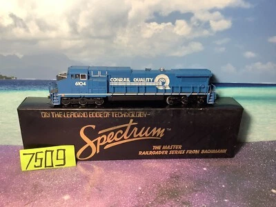 Bachmann Spectrum # 86018 HO GE DASH 8-40CW Diesel Locomotive CONRAIL #6104 OB - Image 1 of 4