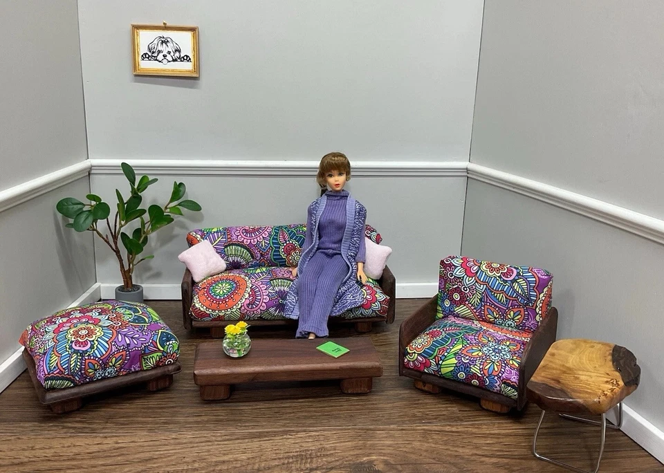Hecho a mano para Barbie MOD años 70 tapizado/dadera guarida conjunto de 5 piezas accesorios escala 1:6 Foto 1 de 4
