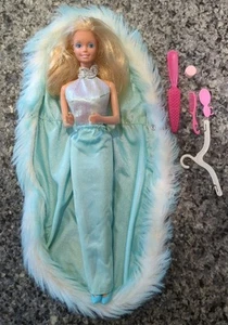 VINTAGE 1985 MAGIC MOVES BARBIE DOLL W/ORIG OUTFIT + Accessories ✨ - Picture 1 of 23