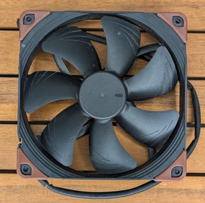 Noctua NF-A14 industrialPPC-3000 PWM 140mm PC Wentylator chłodzący - Czarny/Brązowy - Zdjęcie 1 z 3