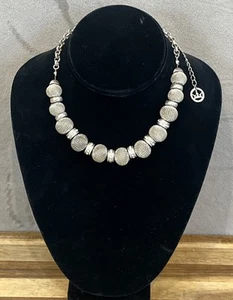 TRIFARI - Vintage Vintage Mesh Beaded Silver Tone & Crystal Necklace Adjustable - Picture 1 of 7