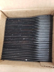 Qty/24 CNH New Holland 90415512 Disc Mower Knives - Picture 1 of 9