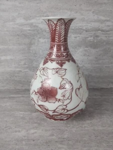 Chinesische antike Vase aus rotem Porzellan mit Unterglasur, Kirschblüte - Bild 1 von 10