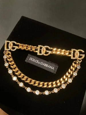 Broche Dolce & Gabbana logotipo pedra ouro - Imagem 1 de 4