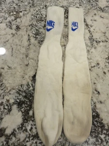 Vintage Nike Herren Tube Socken 80er Jahre weiß mit blau 23” ANSEHEN LESEN - Bild 1 von 4