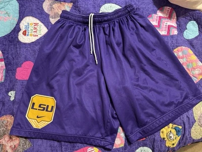 Shorts de treino Nike LSU Tigers feminino time de basquete emitido tamanho adulto XL #32 - Imagem 1 de 4