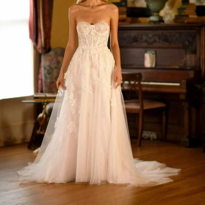 Shimmering A Line Flowers Wedding Dress Beaded Sweetheart Neckline Bridal Gowns - Image 1 of 4