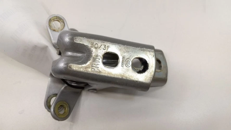 Chevy Malibu Door Hinge Set Right Front Passenger  2015 - Image 1 of 2