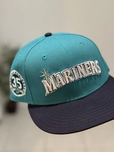 Paquete de 30 mejores parches del 35 aniversario exclusivo de los Seattle Mariners Hat Club 7 1/8 - Imagen 1 de 3