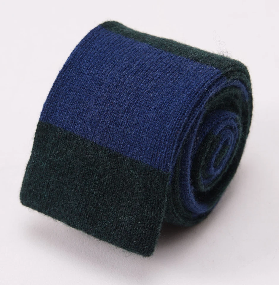 Corbata tejida 100 % cachemir a rayas verde oscuro-azul Luciano Barbera nueva con etiquetas $235 Foto 1 de 4