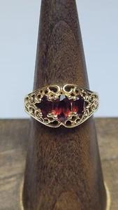 10K Yellow Gold Ring w/ 3 Oval Almandine Garnets Size 6 - Picture 1 of 6
