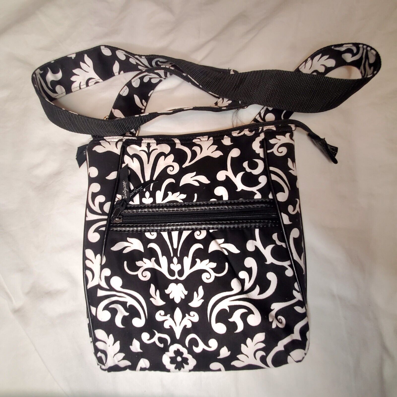 Thirty One Crossbody Shoulder Bag Purse Black & White Parisian Pop
