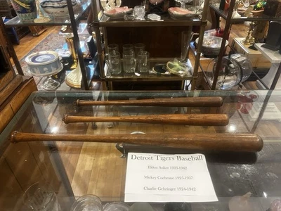 Mini murciélagos Auker Cochrane Gehringer L. Slugger Detroit Tiger Wood años 30-40 Foto 1 de 4