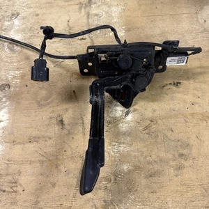 GENUINE Hood Lock Latch for 2016-2020 Kia Sorento OEM 81130C5000 With Cable - Picture 1 of 5